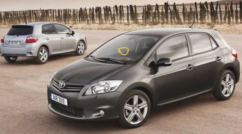 Лобовое стекло от Toyota auris